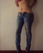 cansado estresado llamame manuela deliciosa compañia en cali con sitio